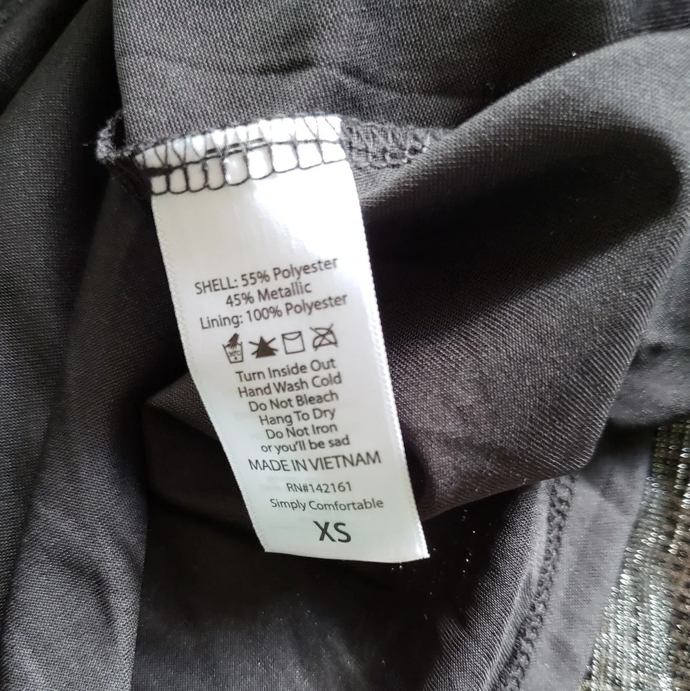 LULAROE‎ BLACK METALLIC SKIRT..SIZE XS